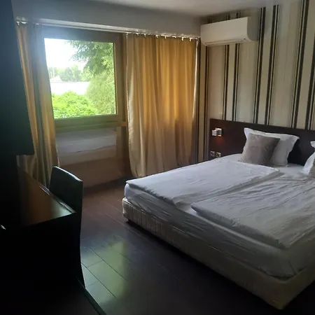 Rio Hotell Nova Zagora